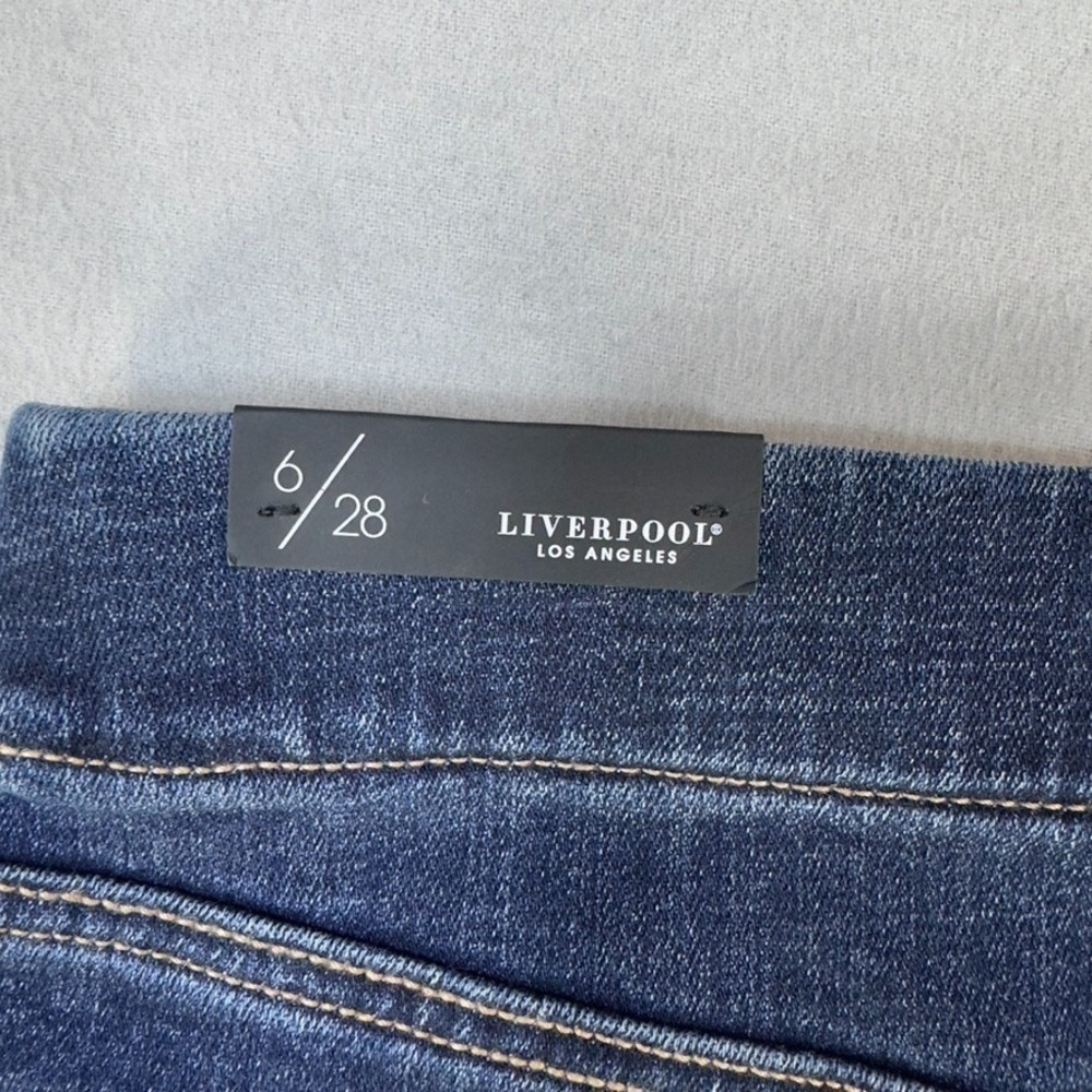 Liverpool Jeans Skirt 6 , 28 Cat Eye Pull On Dark Wash Denim raw hem NEW - Picture 11 of 16
